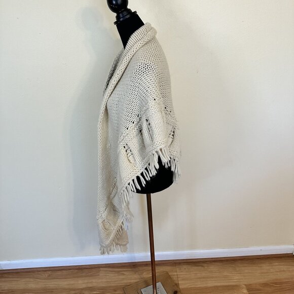 Handmade Knit Cream Shawl With Fringe Leaf Pattern Design 90 X 24 Cozy Cottage - Picture 5 of 8